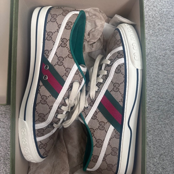 Men’s Gucci tennis shoe size 7 - Picture 1 of 6